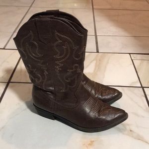 So brand cowboy boots